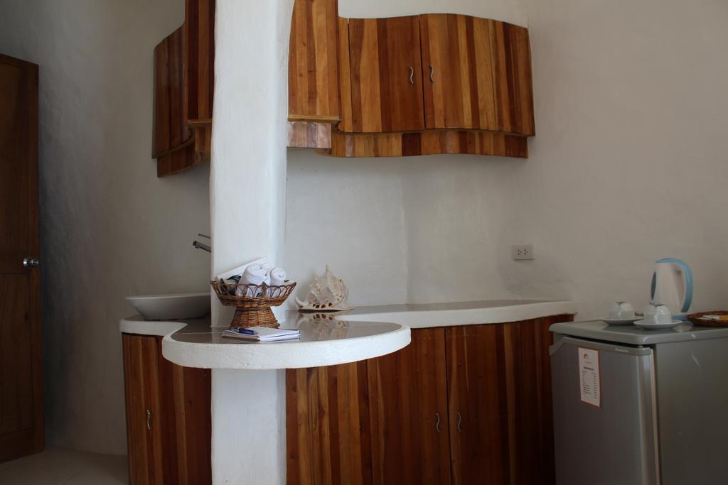 Boracay West Cove Resort 4*