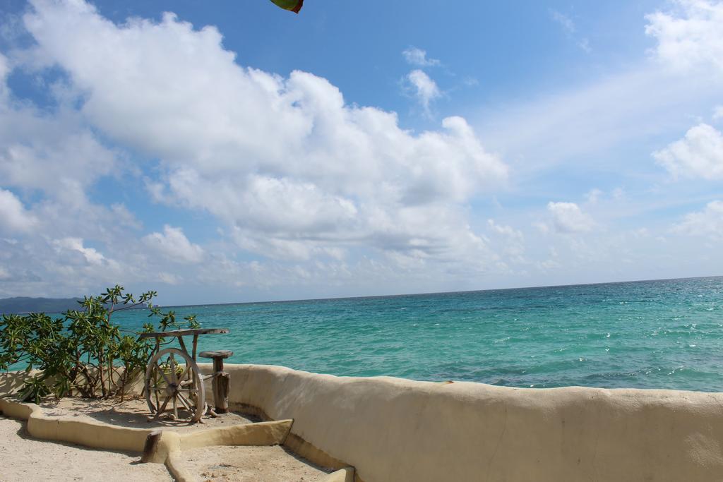 Boracay West Cove Resort 4*