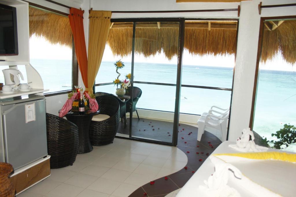 Boracay West Cove